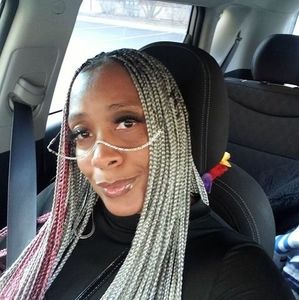 Meet your Posher, Angelia